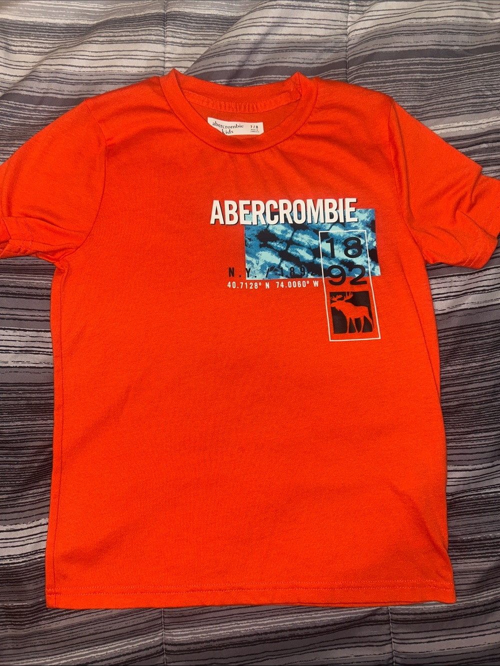 Abercrombie kids Orange Graphic Tee size 7/8